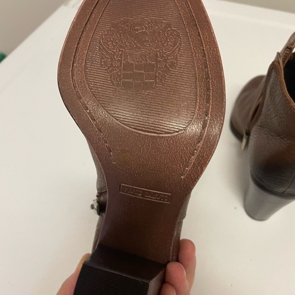 Vince Camuto Franeli Brown Leather Stacked Heel Ankle Boots Bootie Size 6.5 - Picture 4 of 5